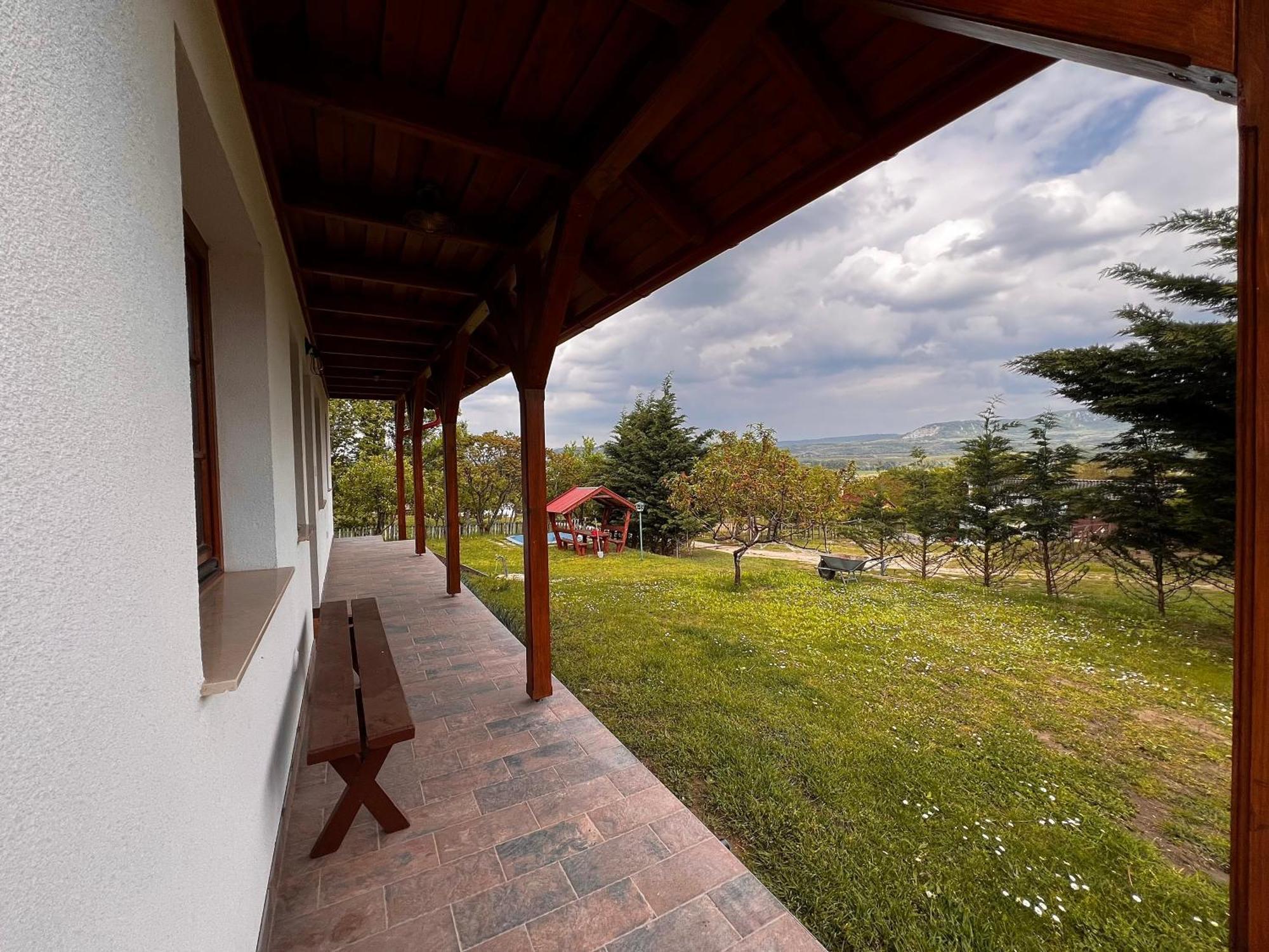 Bed and Breakfast Pilisi Lovas Major, Dorog Exterior foto